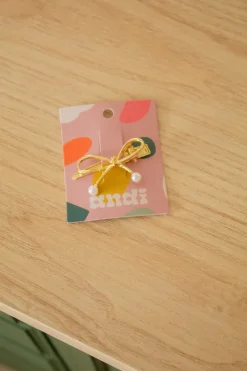 Andi Amanda Bow Pearl Clip