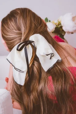 Andi Athena Bow Clip