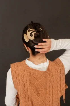 Andi Beetlejuice Flat Claw Clip