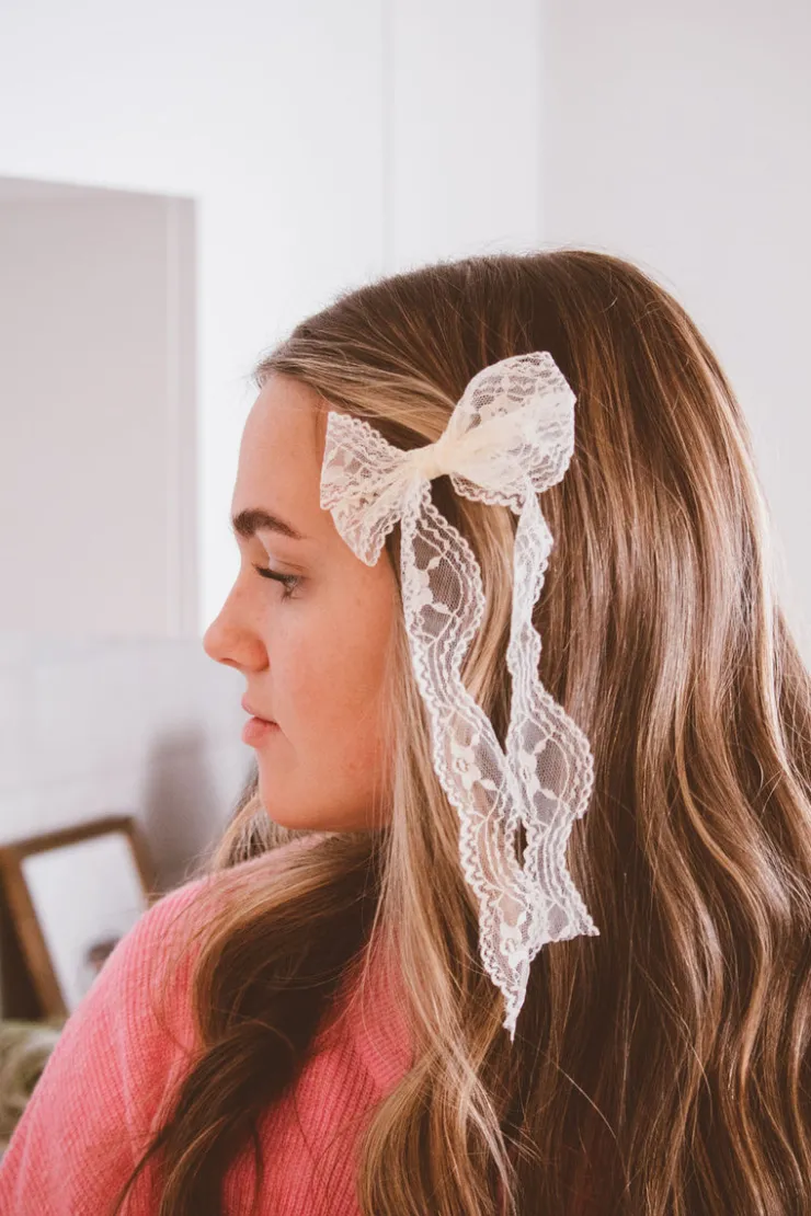 Andi Callie Lace Bow Clip