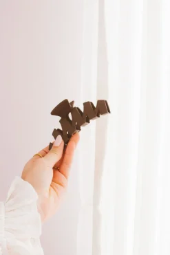 Andi Cedar Claw Clip