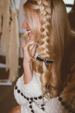 Andi Chic Bow Barrette