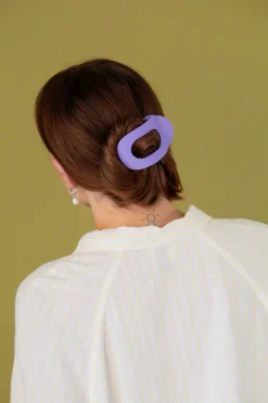 Andi Circle Cutout Flat Claw Clip