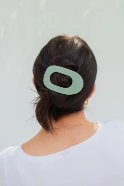 Andi Circle Cutout Flat Claw Clip