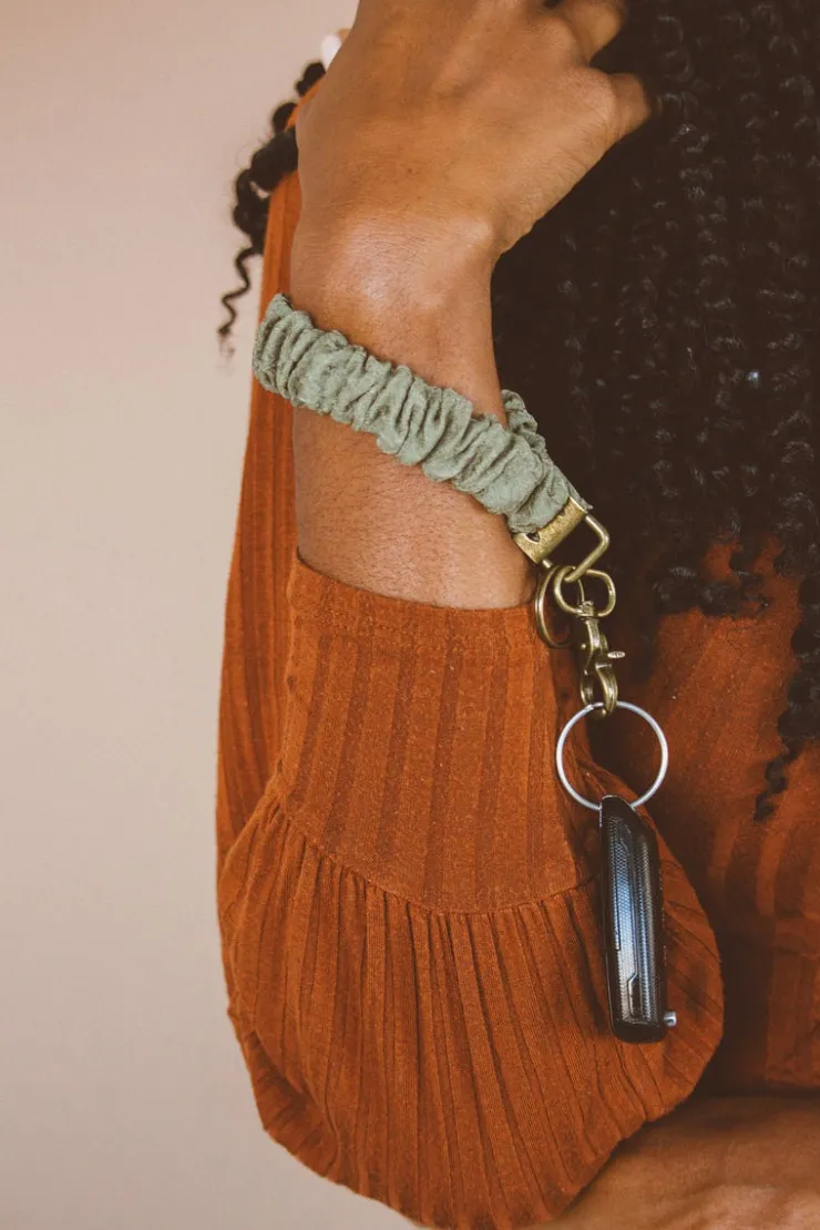 Andi Crinkled Moss Keychain