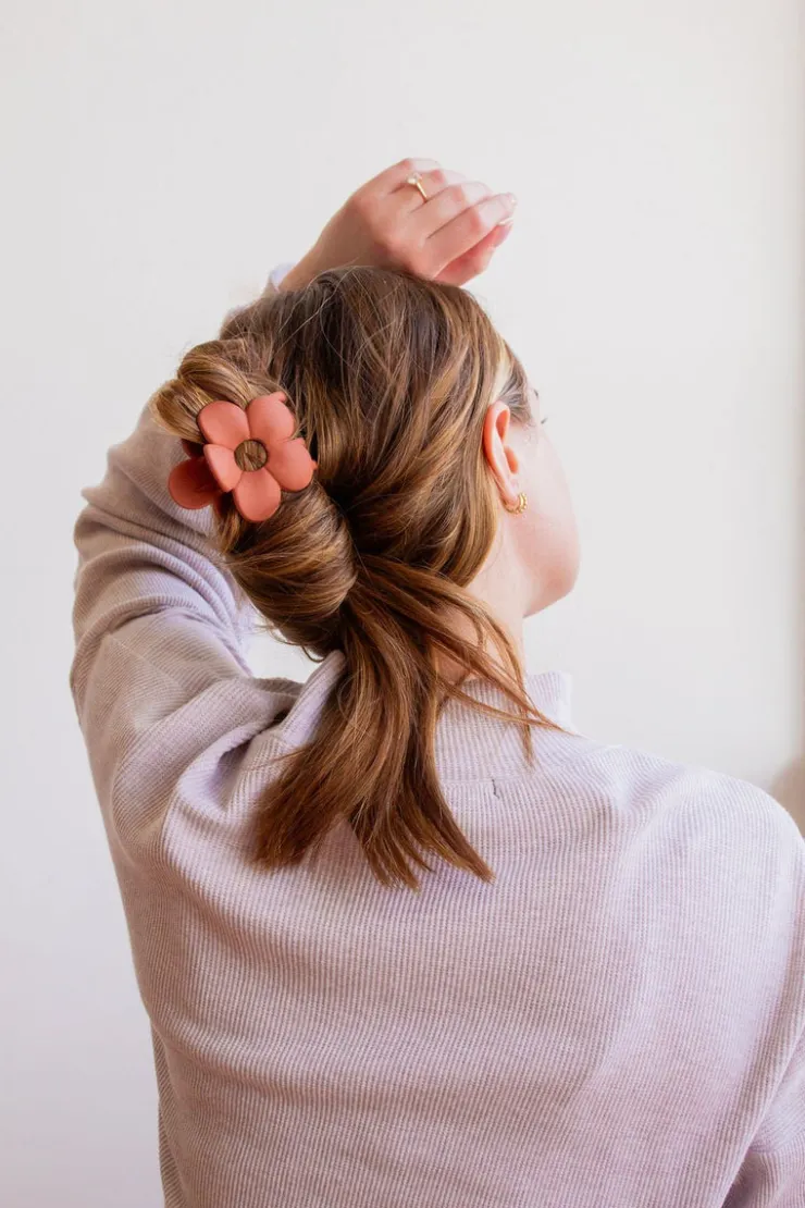 Andi Cutie Flower Claw Clip