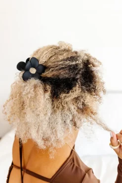 Andi Cutie Flower Claw Clip
