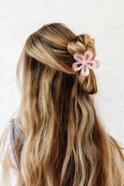 Andi Cutout Flower Claw Clip