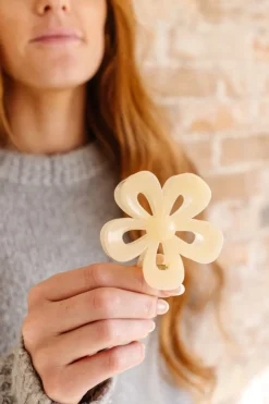 Andi Cutout Flower Claw Clip
