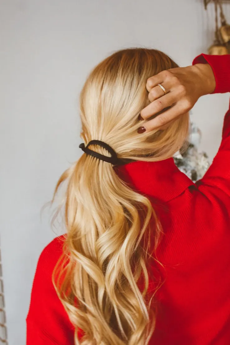 Andi Cutout Ponytail Cuff