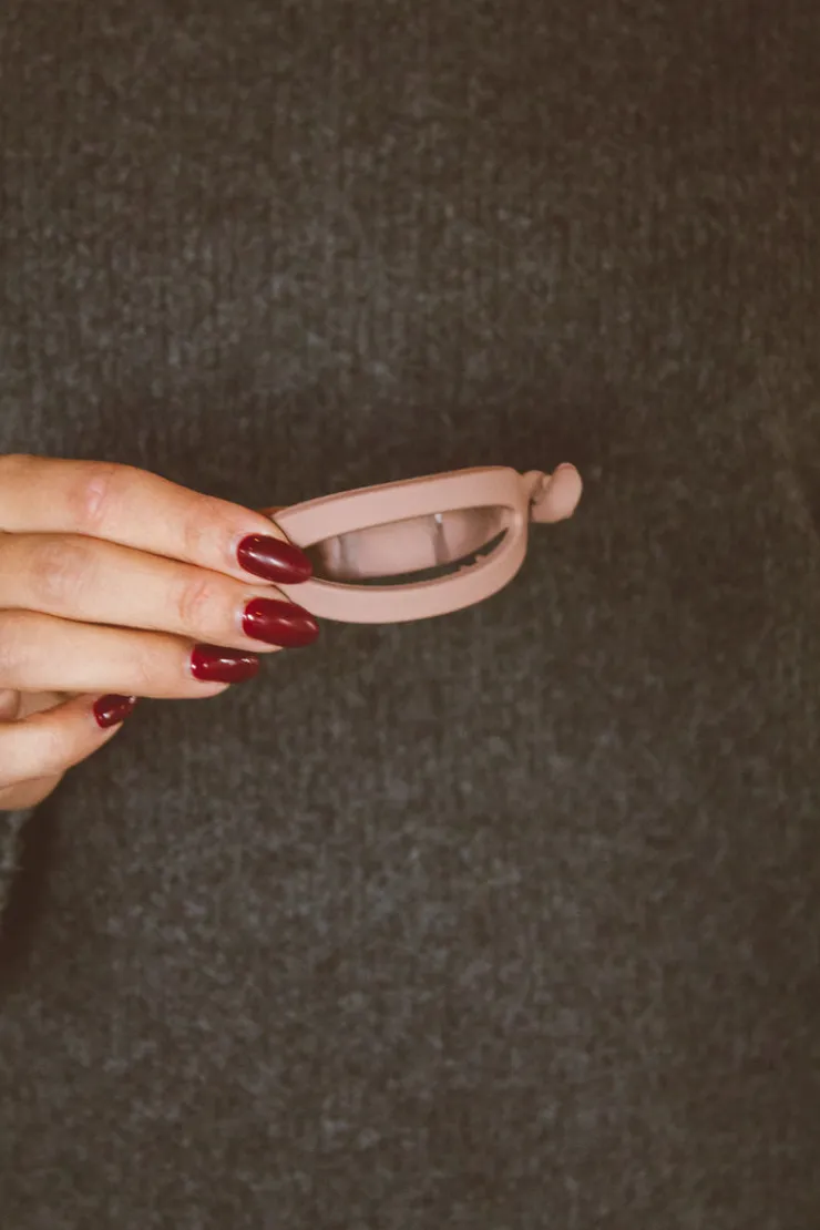Andi Cutout Ponytail Cuff