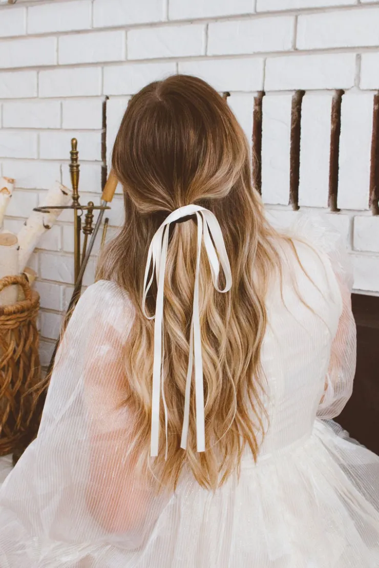 Andi Dainty Ribbon Ponytail