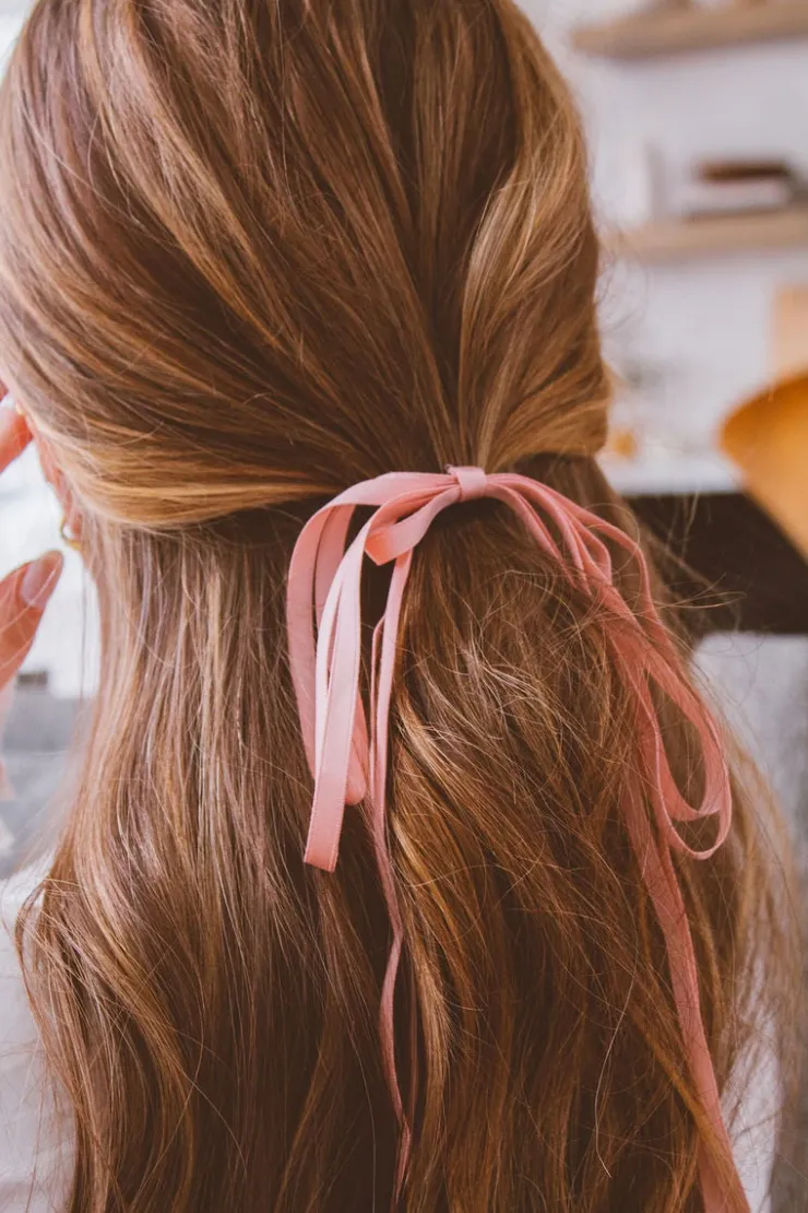 Andi Dainty Ribbon Ponytail