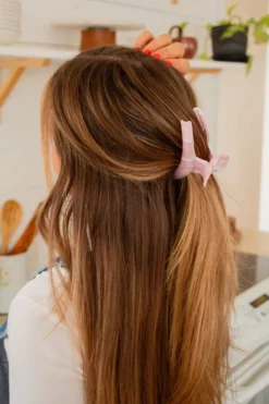Andi Dream Cloud Curved Claw Clip