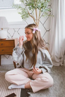 Andi Ellie Knit Bow Clip