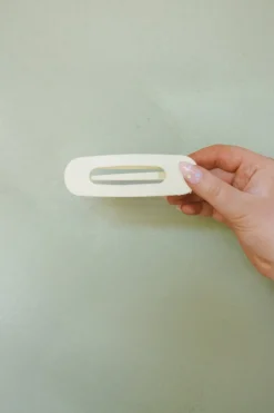 Andi Flat Matte Claw Clip