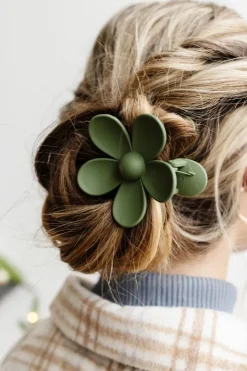 Andi Flower Claw Clip