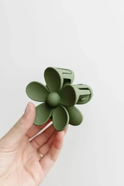 Andi Flower Claw Clip