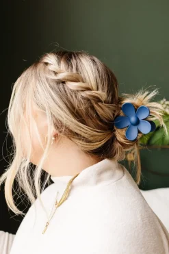 Andi Flower Claw Clip