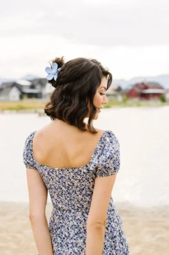 Andi Flower Claw Clip
