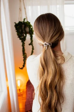 Andi Gilded Bow Ponytail Cuff