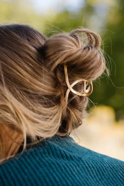 Andi Gold Swirl Claw Clip