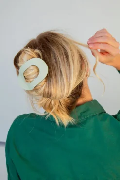 Andi Green Circle Cutout Flat Claw Clip