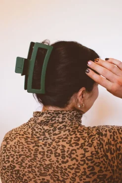 Andi Green XL Claw Clip