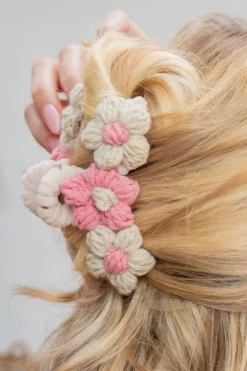 Andi Knitted Petals Claw Clip