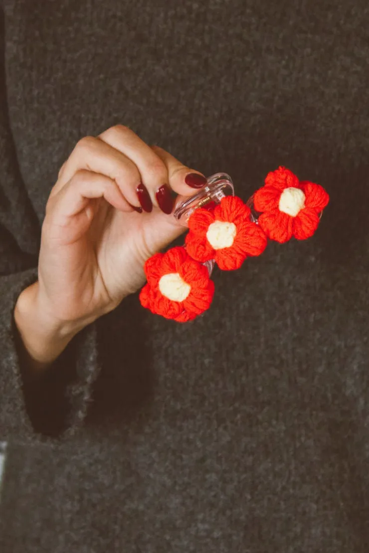 Andi Knitted Petals Claw Clip
