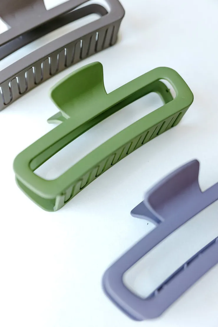 Andi Must Have Claw Clip