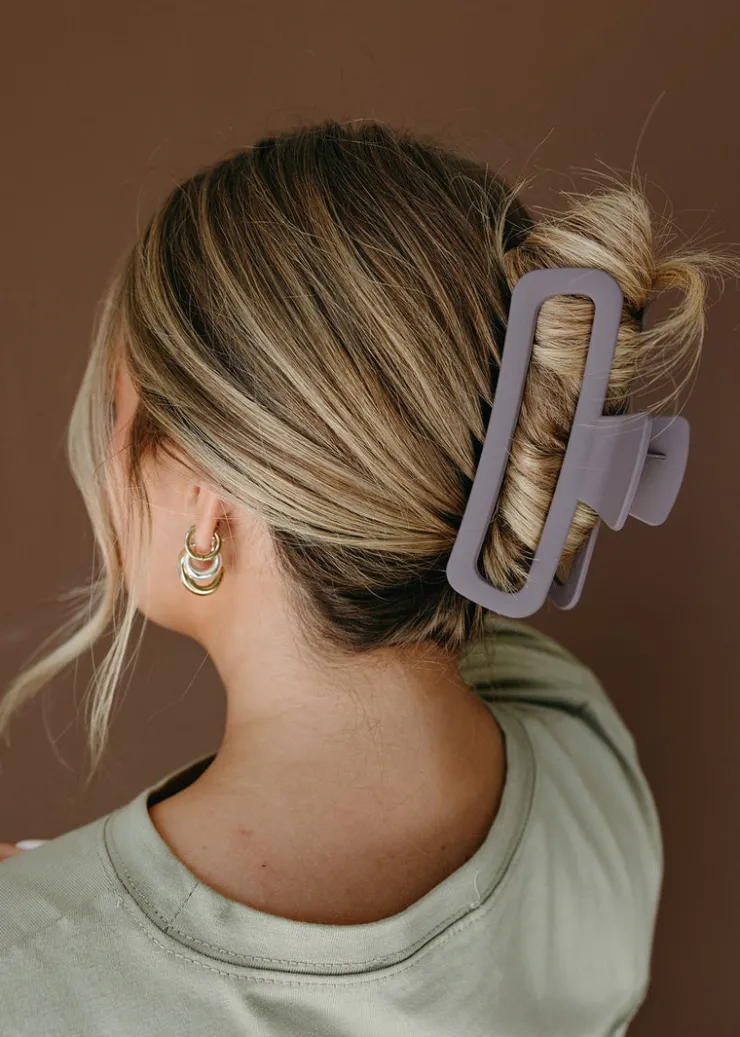 Andi Must Have Claw Clip