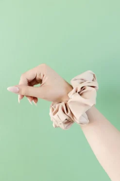 Andi Oat Milk Jumbo Scrunchie