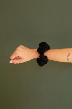 Andi Onyx Jumbo Scrunchie