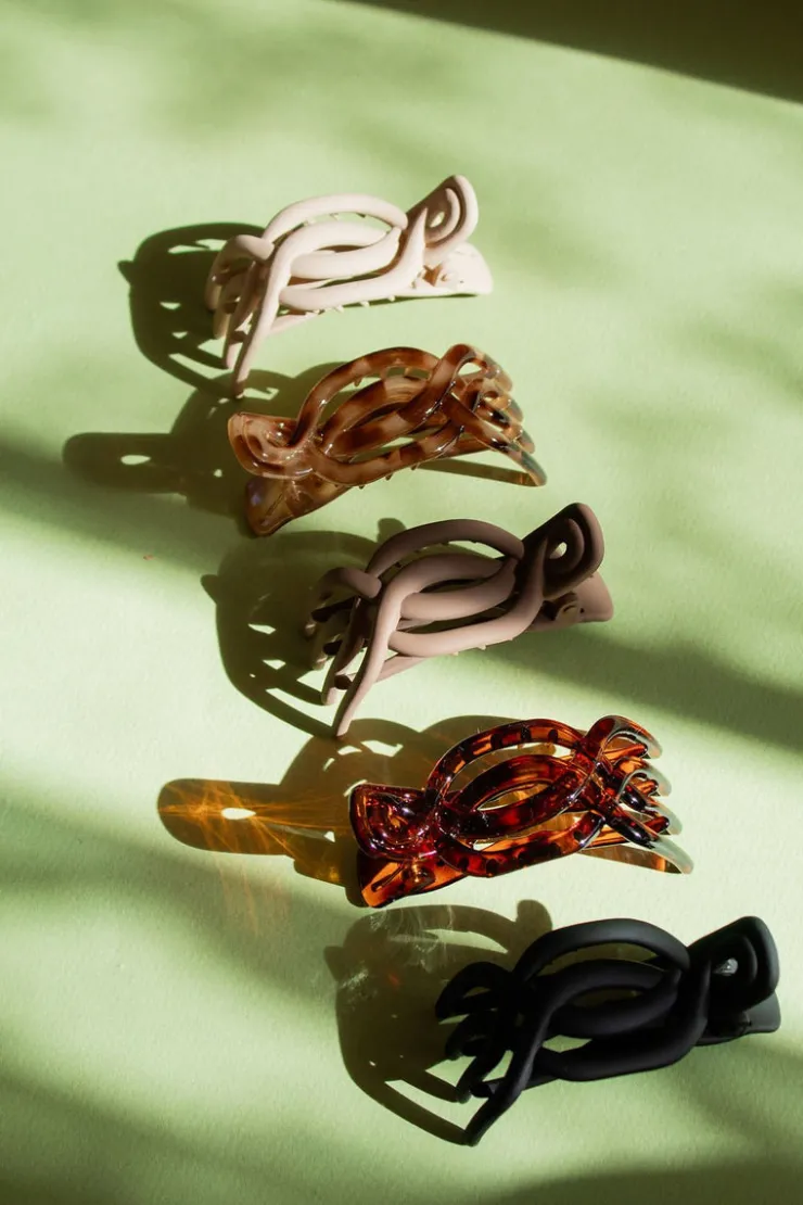 Andi Overlapping Flat Claw Clip