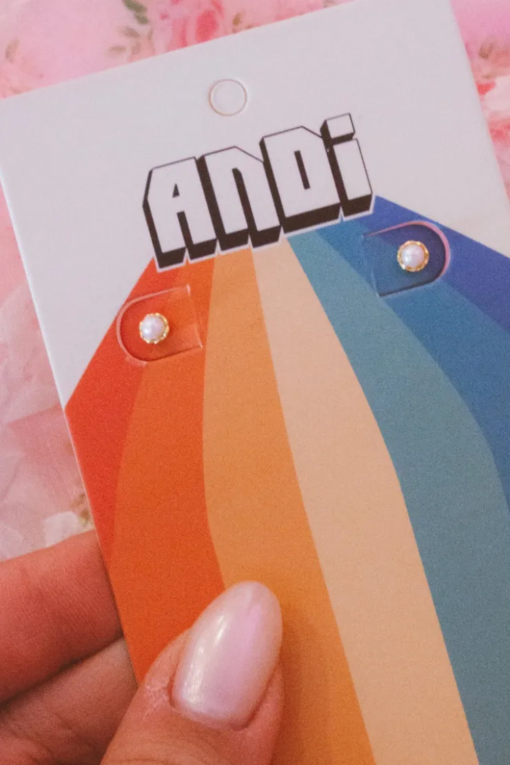 Andi Pearl Studs - Hypoallergenic