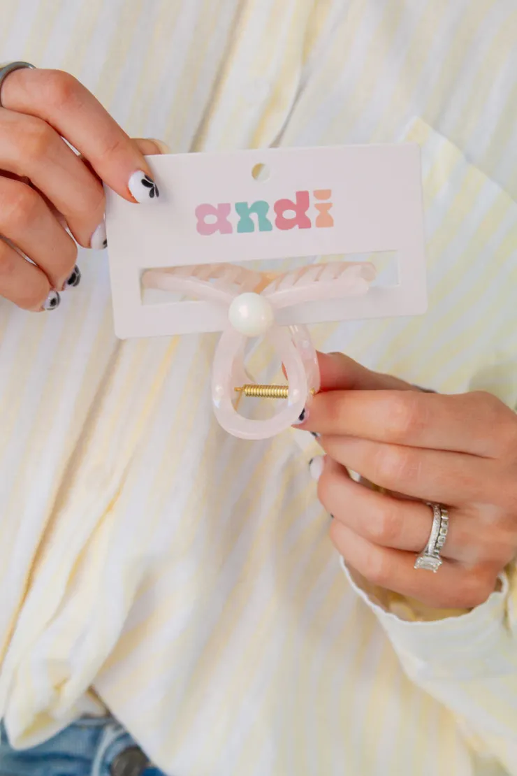 Andi Pearly Loop Claw Clip