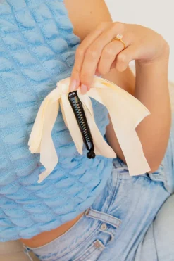Andi Ribbon Banana Claw Clip