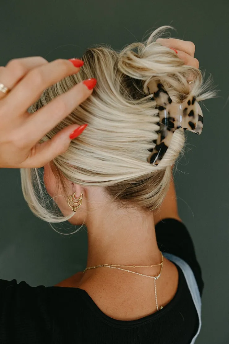 Andi Skinny Tan Tortoise Claw Clip