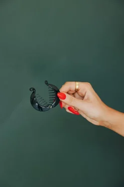 Andi Small Flat Banana Clip