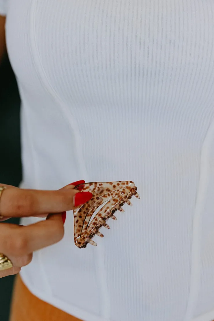 Andi Spotted Triangle Claw Clip