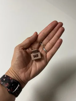Andi Teeny Tiny Claw Clip
