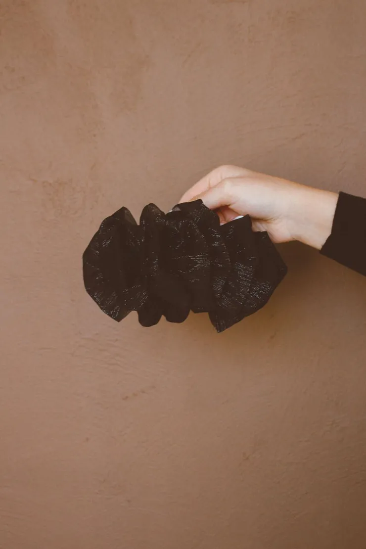 Andi Twinkle Black Bow Claw Clip