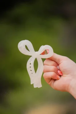 Andi Vintage Bow Claw Clip