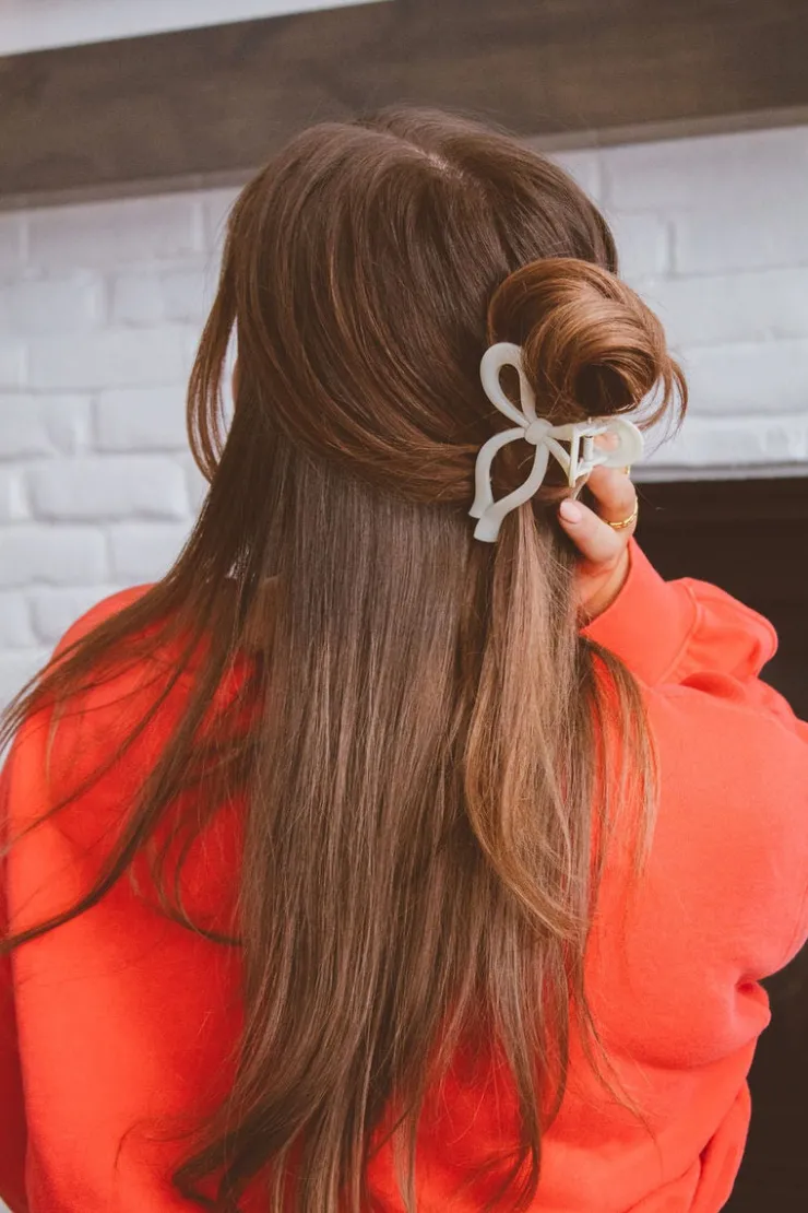 Andi Vintage Bow Claw Clip