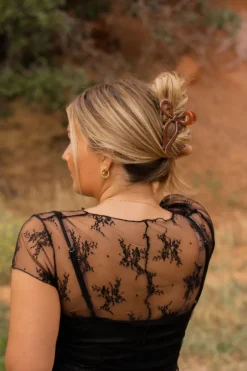 Andi Vintage Bow Claw Clip