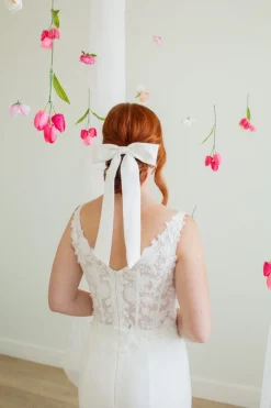 Andi Violet Bow