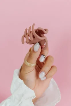 Andi Wren Claw Clip