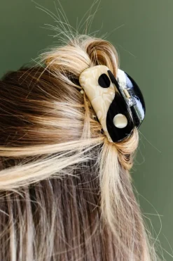 Andi Yin Yang Claw Clip